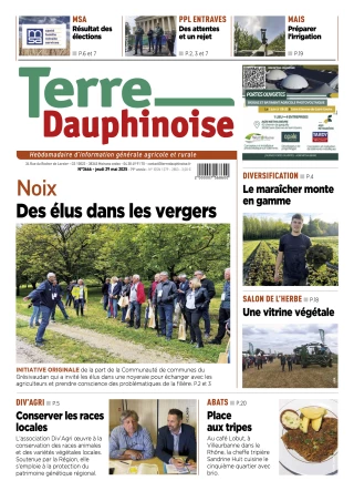 des gens dans un verger
